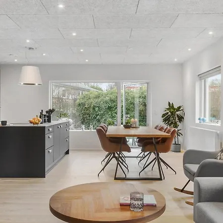 Stylish In Near Billund -4 Bedroom *